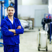 Teciomar Abila mostra como a inteligência artificial está transformando a indústria automotiva global.