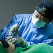 Milton Seigi Hayashi analisa o futuro da cirurgia plástica entre inovação e ética.