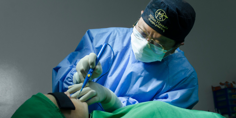 Milton Seigi Hayashi analisa o futuro da cirurgia plástica entre inovação e ética.